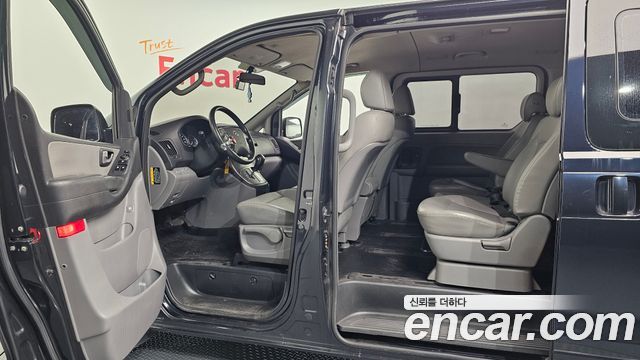 Hyundai Starex 2019 — photo 29