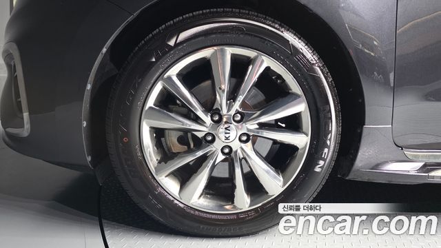 Kia Canival 2019 — photo 5