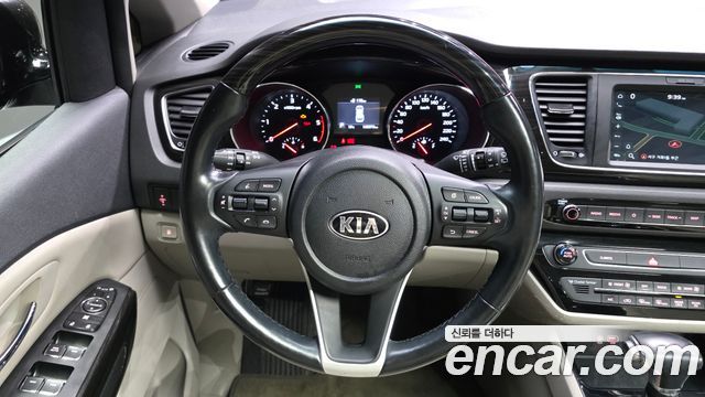 Kia Canival 2019 — photo 19