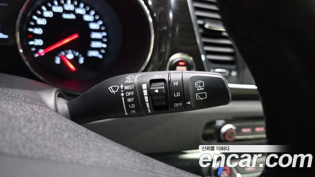 Kia Canival 2019 — photo 30