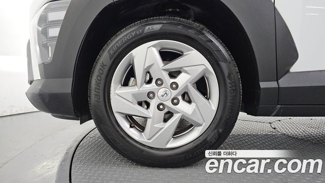 Hyundai Kona 2023 — photo 5