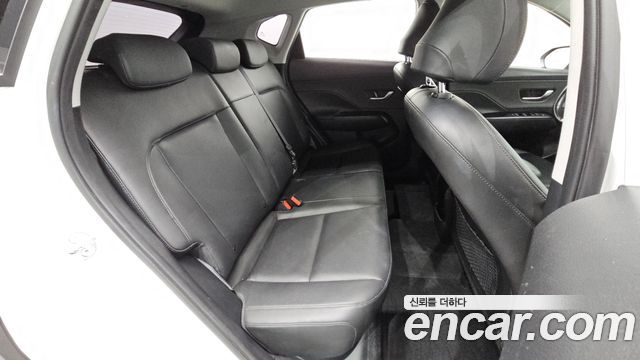 Hyundai Kona 2023 — photo 11