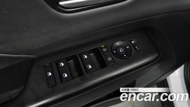 Hyundai Kona 2023 — photo 16