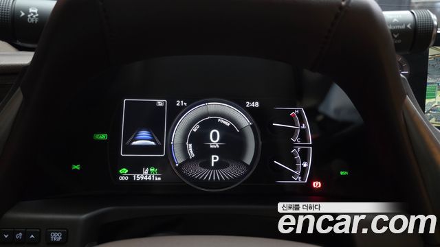 Lexus ES 2019 — photo 11