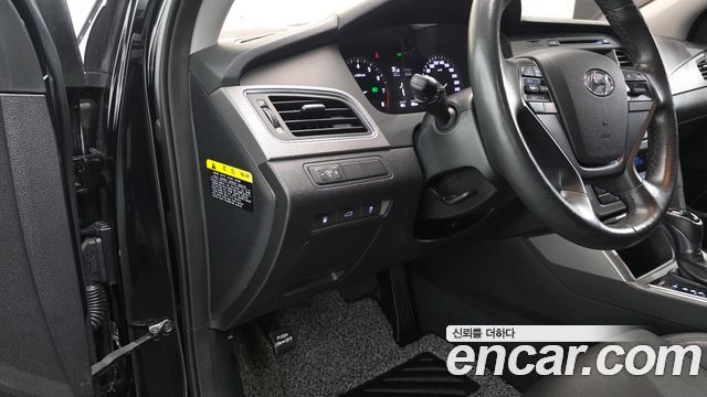 Hyundai Sonata 2016 — photo 13