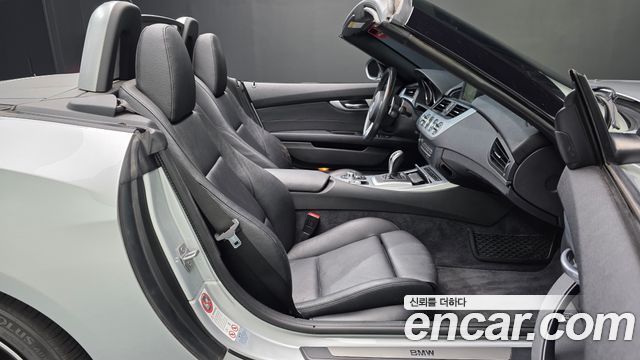 BMW Z4 2013 — photo 11