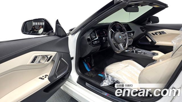 BMW Z4 2020 — photo 13