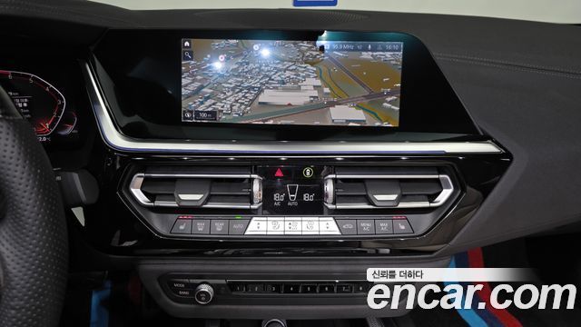 BMW Z4 2020 — photo 18