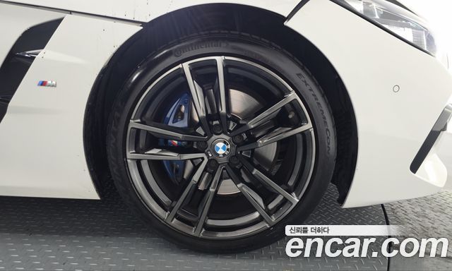 BMW Z4 2020 — photo 7