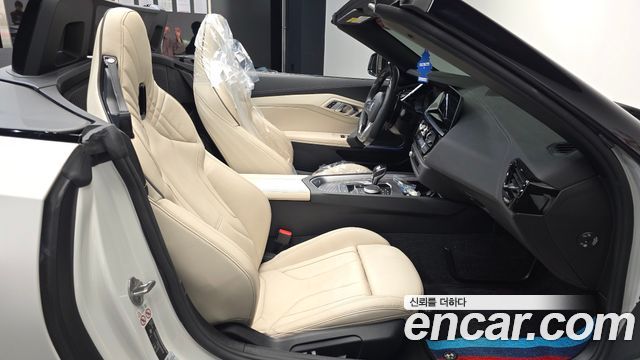 BMW Z4 2020 — photo 16