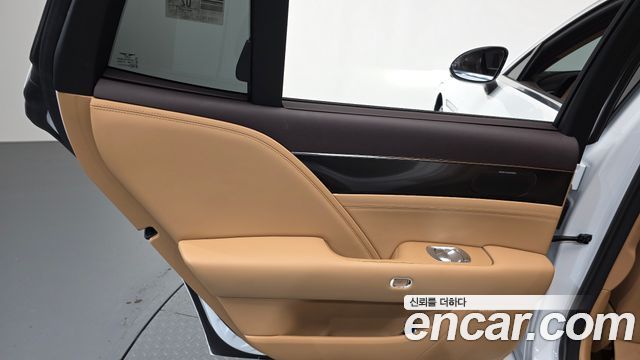 Genesis G90 2025 — photo 15