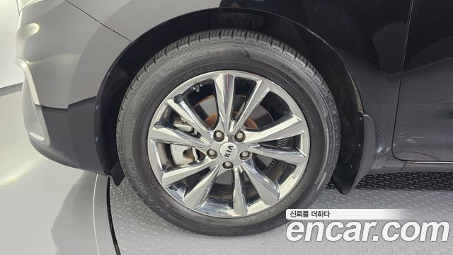 Kia Canival 2019 — photo 5