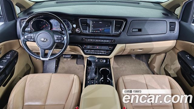 Kia Canival 2019 — photo 10