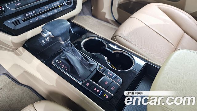Kia Canival 2019 — photo 12