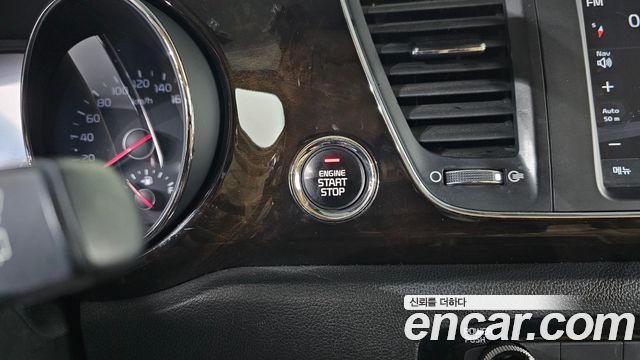 Kia Canival 2019 — photo 22