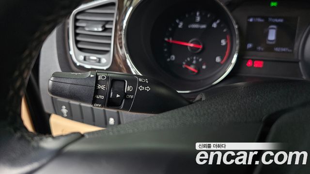 Kia Canival 2019 — photo 23