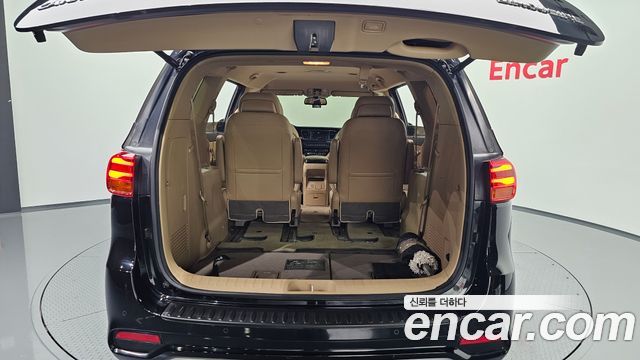 Kia Canival 2019 — photo 26