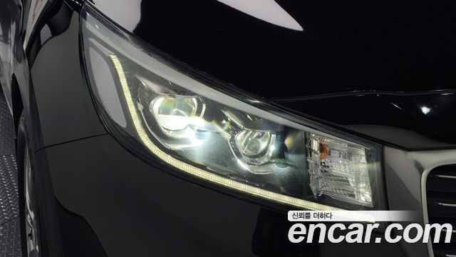 Kia Canival 2019 — photo 8