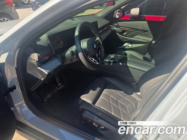 BMW 5-Series 2025 — photo 3