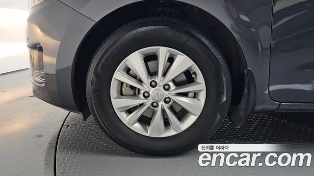 Kia Canival 2016 — photo 5