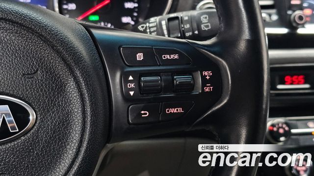 Kia Canival 2016 — photo 22