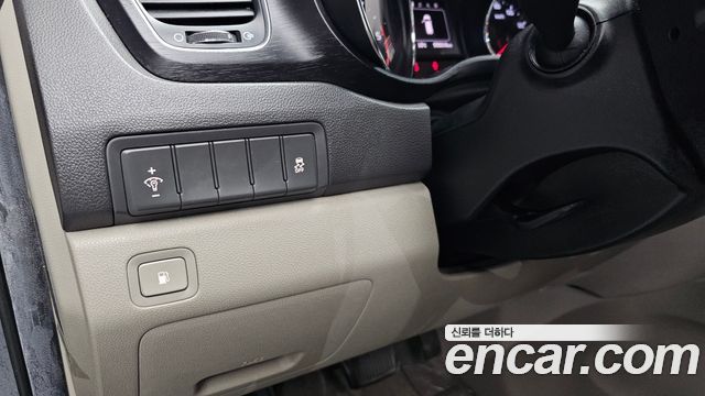 Kia Canival 2016 — photo 23