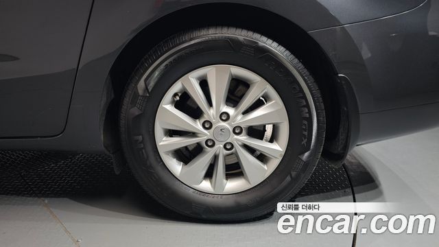 Kia Canival 2016 — photo 7