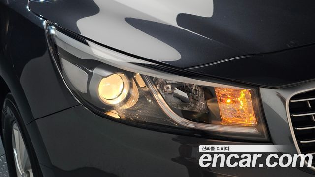 Kia Canival 2016 — photo 8