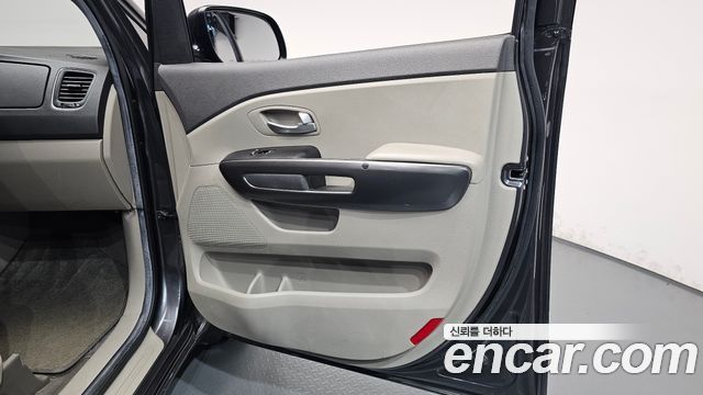 Kia Canival 2016 — photo 15
