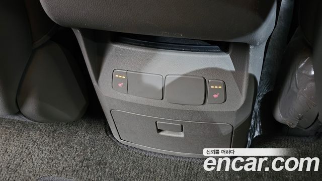 Kia Canival 2016 — photo 32