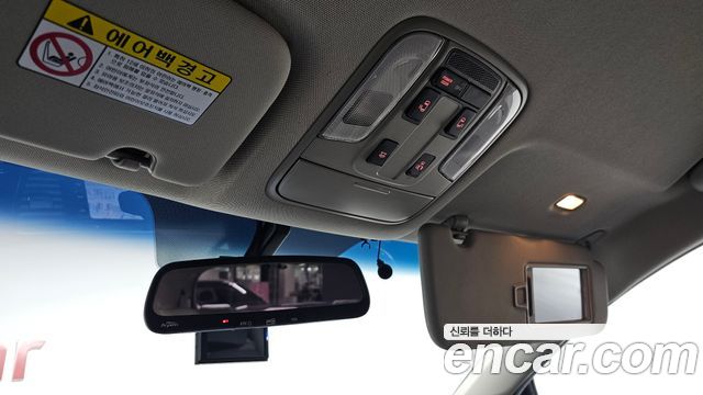 Kia Canival 2016 — photo 34