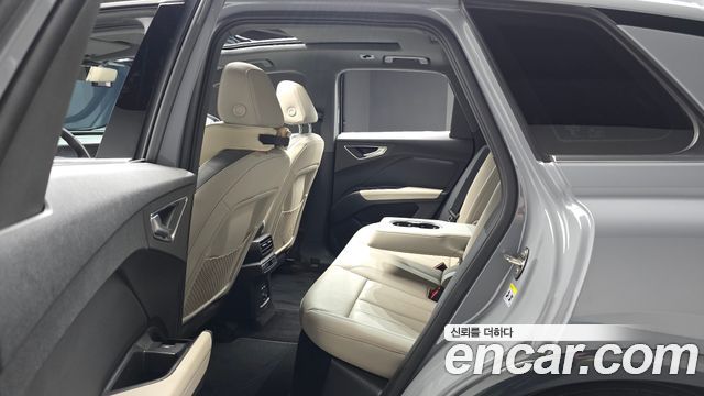 Audi Q4 e-tron 2025 — photo 17