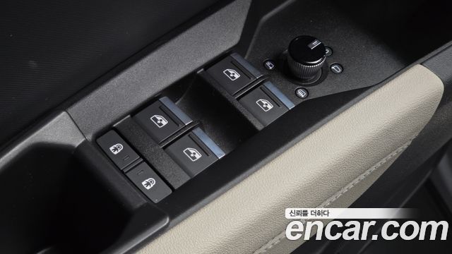 Audi Q4 e-tron 2025 — photo 30