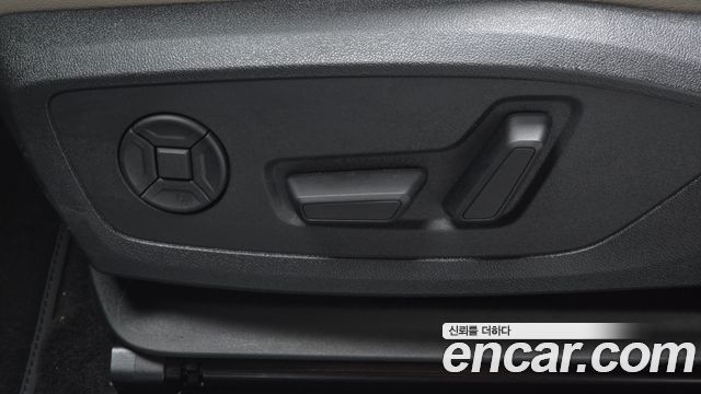 Audi Q4 e-tron 2025 — photo 31