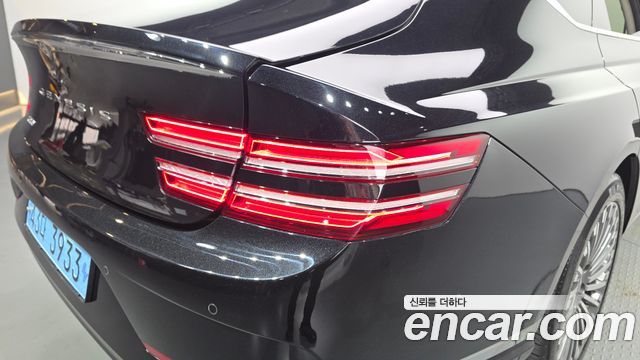Genesis G80 2022 — photo 9