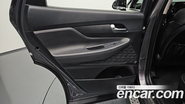Hyundai Santafe 2019 — photo 15
