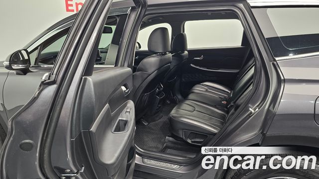 Hyundai Santafe 2019 — photo 29