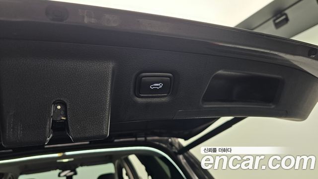 Hyundai Santafe 2019 — photo 31