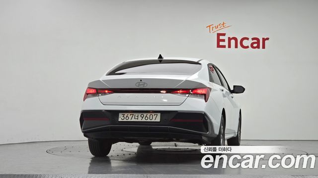 Hyundai AVANTE 2025 — photo 4