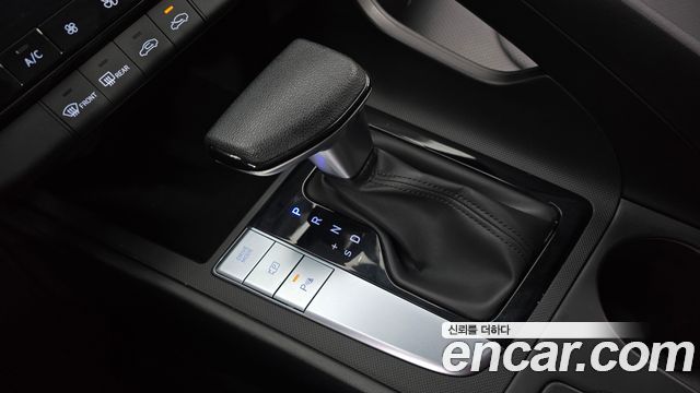 Hyundai AVANTE 2025 — photo 9