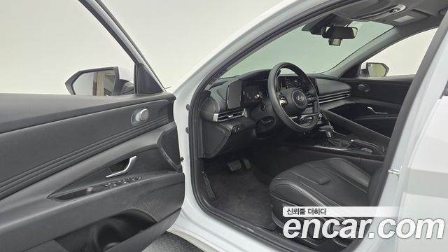 Hyundai AVANTE 2025 — photo 10
