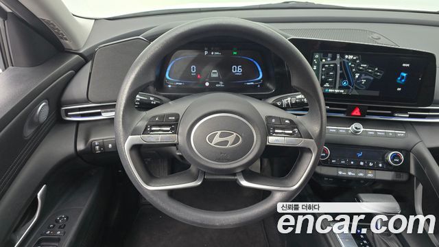 Hyundai AVANTE 2025 — photo 13