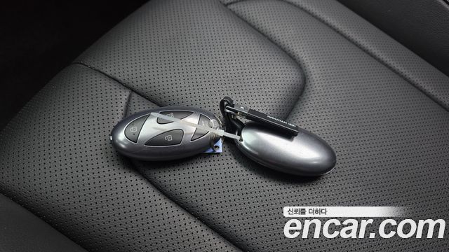 Hyundai AVANTE 2025 — photo 18