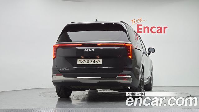 Kia Canival 2024 — photo 4