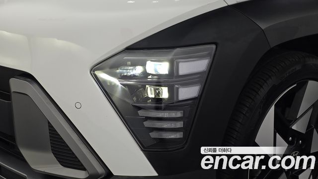 Hyundai Kona 2023 — photo 8