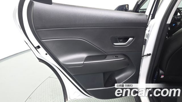 Hyundai Kona 2023 — photo 15