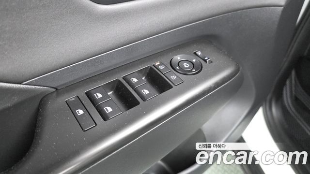 Hyundai Kona 2023 — photo 27