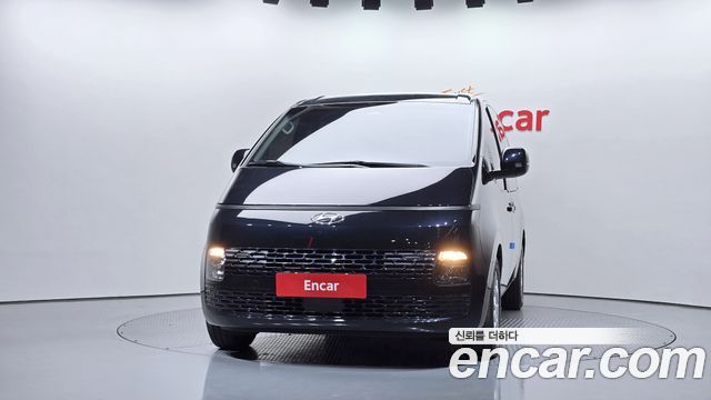 Hyundai Staria 2022 — photo 3