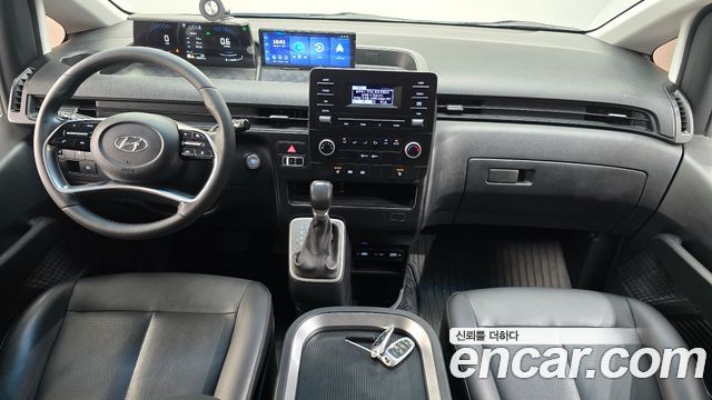 Hyundai Staria 2022 — photo 7
