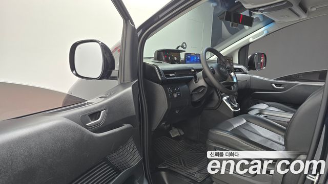Hyundai Staria 2022 — photo 10
